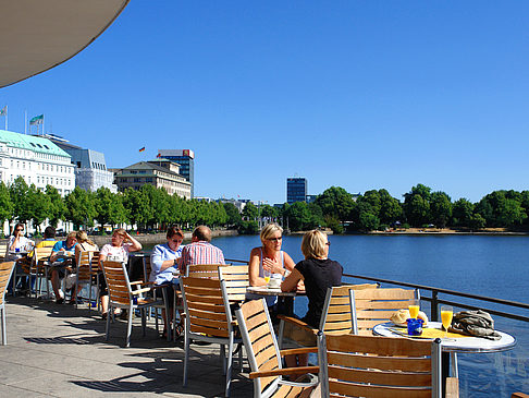 Brunchterrasse auf dem Alster Pavillon