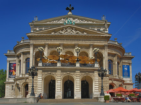 Fotos Alte Oper mit Schirmen | Frankfurt am Main