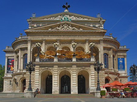 Fotos Alte Oper mit Schirmen | Frankfurt am Main